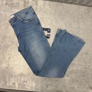 ASOS Women’s Low Rise Bootcut Light Wash Blue Jeans Size 32” or 14